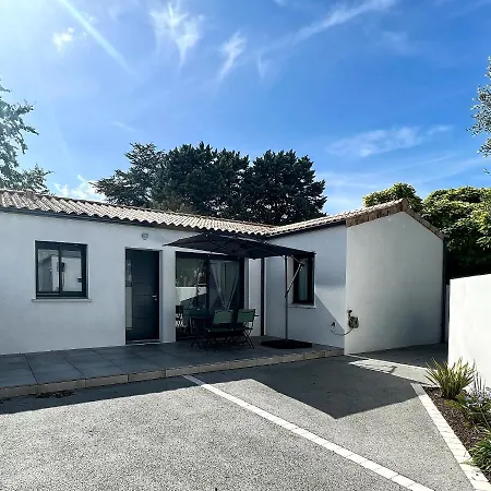 Le Prieure Villa La Rochelle  Exterior photo